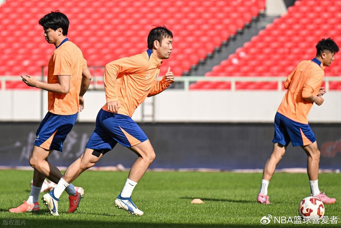 开云官网-前切尔西巨星空降！31岁1米9中卫，大概率加盟泰山，前法国国脚|祖马|转会|中超|山东泰山|比赛_新浪体育_新浪新闻